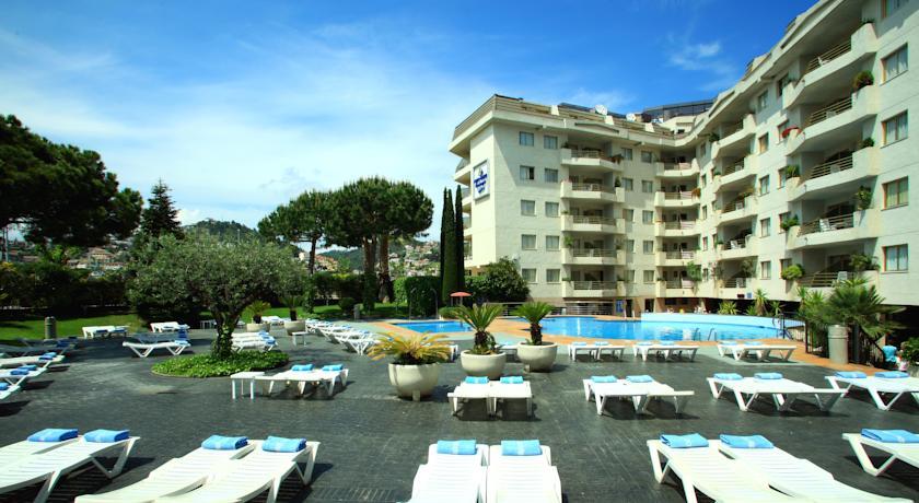 Aqua Hotel Montagut Suites 4*Sup Santa Susanna Exterior foto